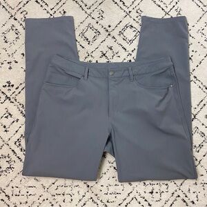 Lululemon ABC Pants Mens 35x33 Gray Warpstreme Slim Fit 5 Pocket Chino